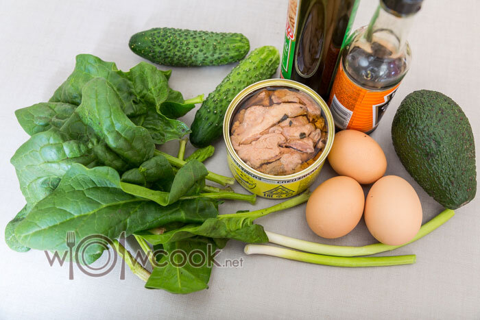 Cалат с авокадо и печенью трески — рецепт с фото пошагово