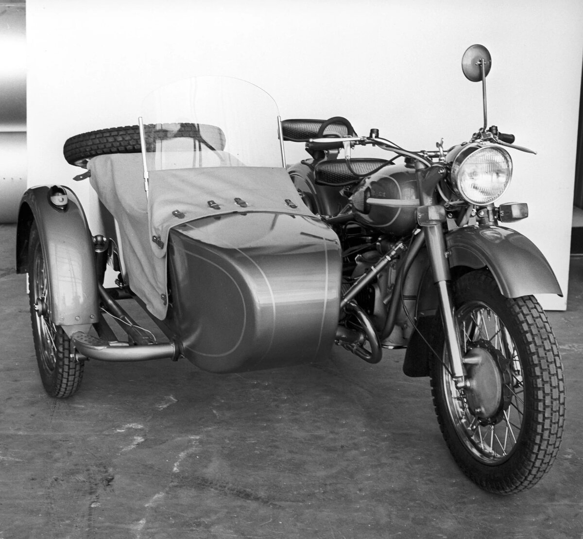 Мотоцикл Урал м75