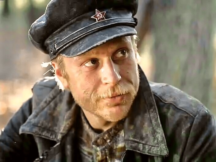 "Свой среди чужих, чужой среди своих"