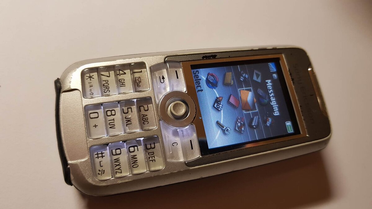 Ericsson k700. Sony Ericsson k700i. Сони Эриксон к 700 i. Sony Ericsson 700. К 700 L сони Эриксон.