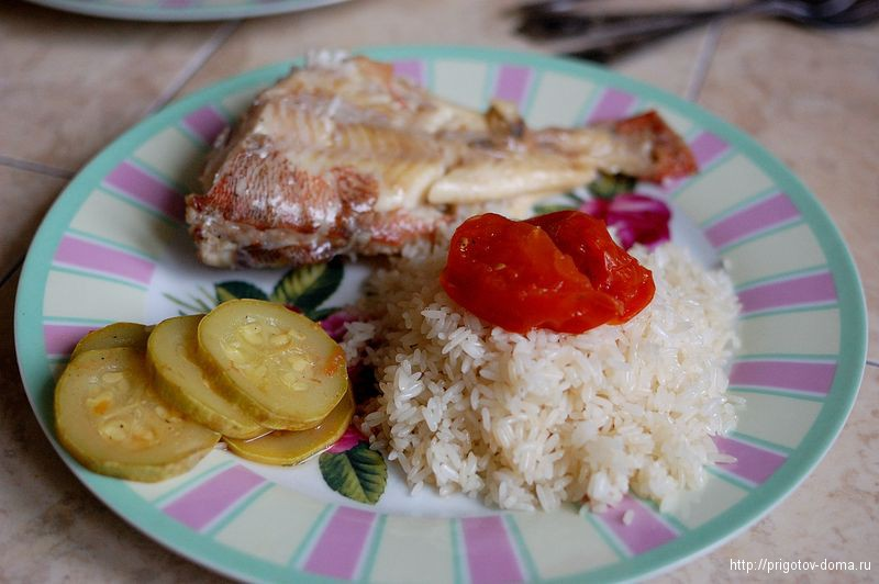 Морской окунь запеченный с овощами