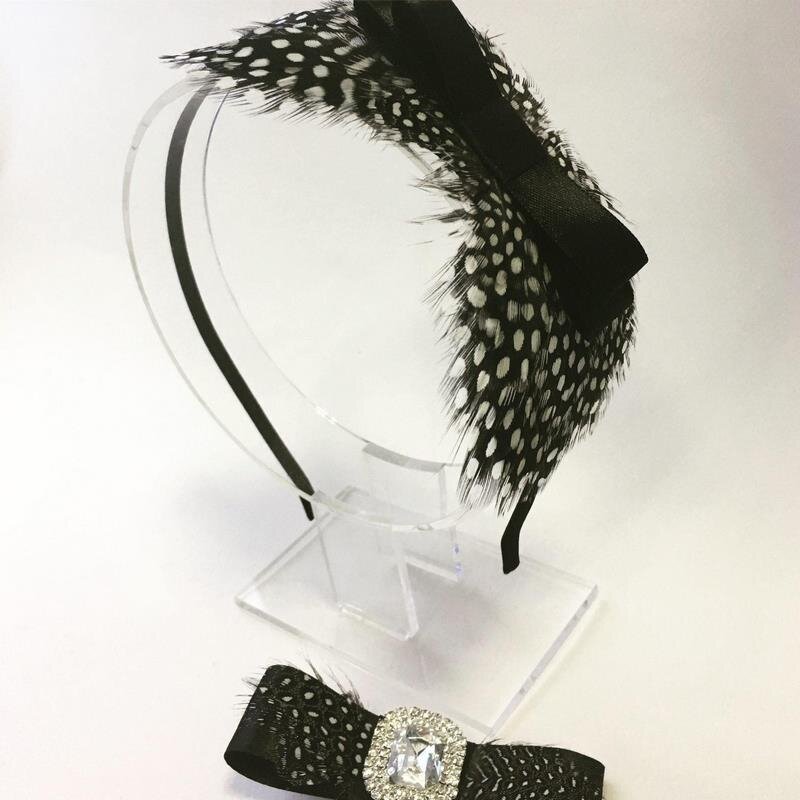 В качестве основы можно использовать не только заколки, но и ободки, гребешки, невидимки