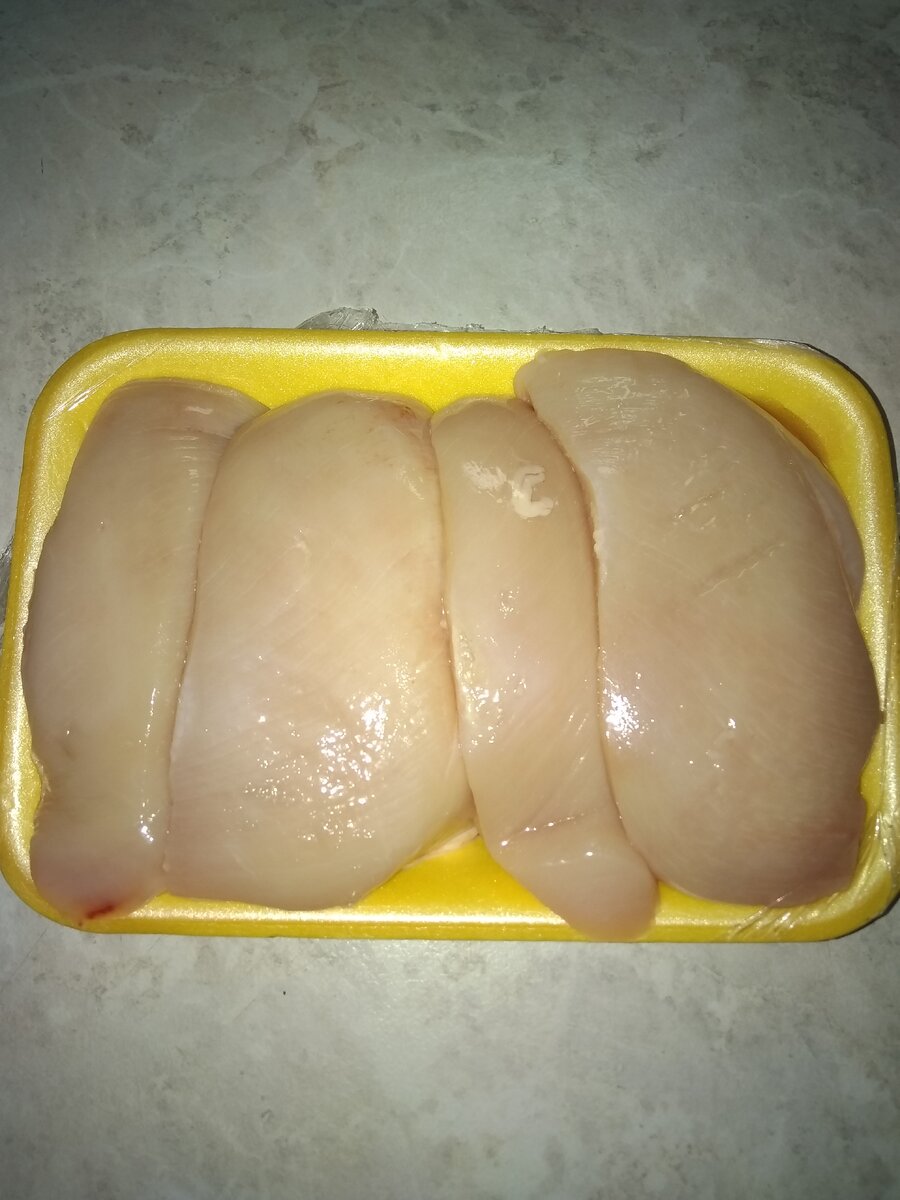 Двух кусочков хватает поесть один раз  семье из 5 человек