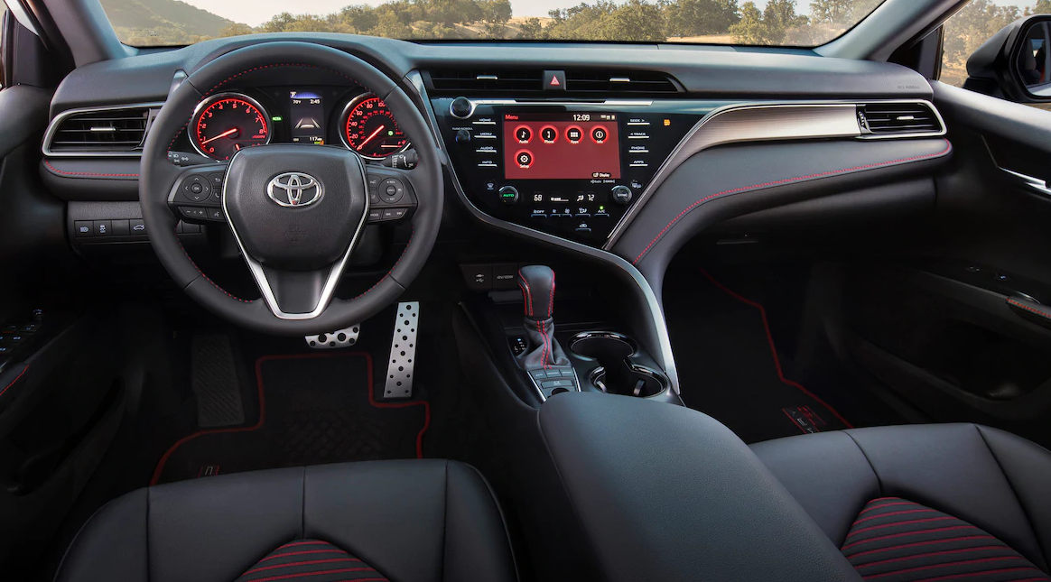 Салон Camry http://automjet.al