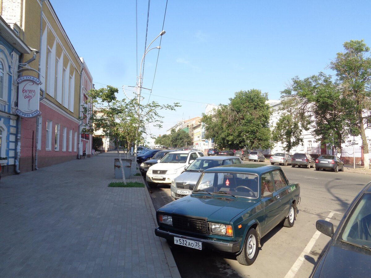 Пустые тротуары