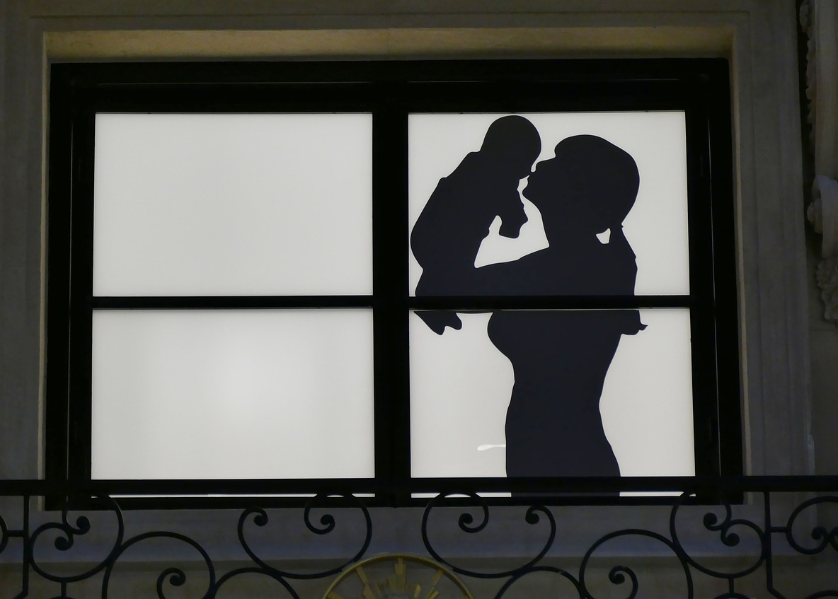 Девушка в окне