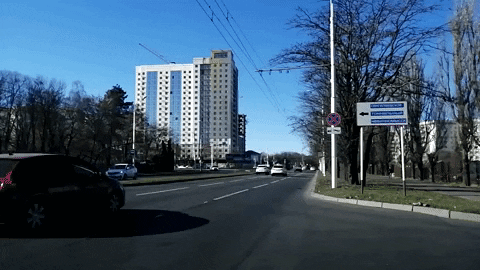 Трафик в полдень