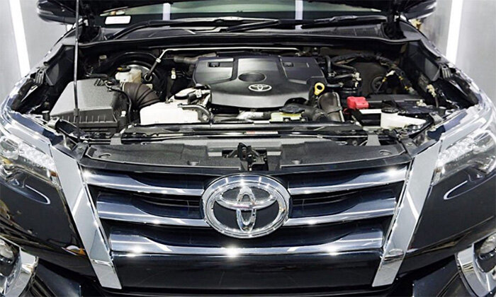 Двигатель Toyota Fortuner 2018 г.в., фото: www.njcar.ru
