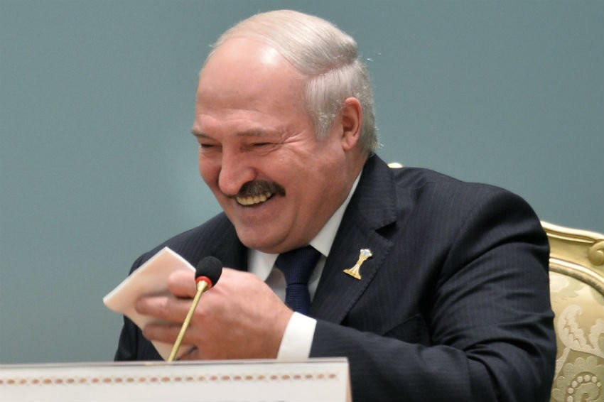 Хитрый Лукашенко