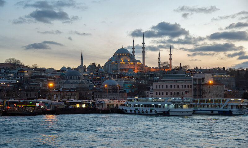 Источник фото: https://suslov.com.ua/