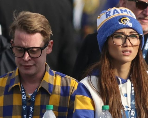 С девушкой / https://www.instagram.com/?hl=ru