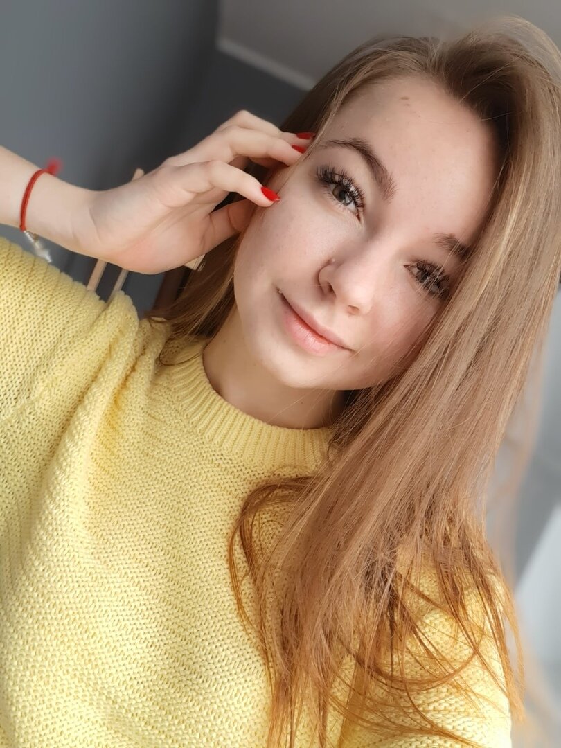 Так моя кожа выглядит сейчас. Вспоминаю тот ужас, что был в школе и мурашки по коже. У меня так часто пускались руки..