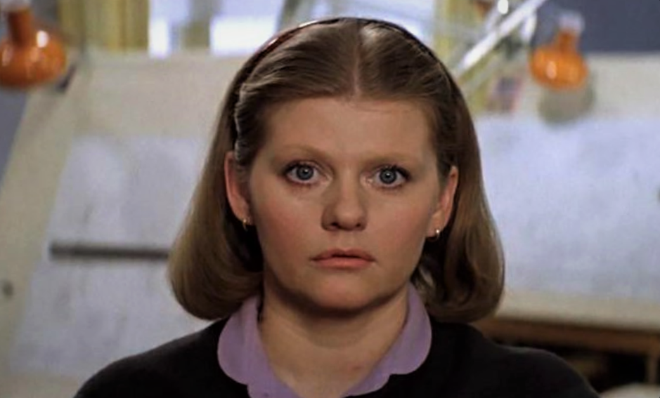 Кадр из фильма "Самая обаятельная и привлекательная" 1985 г