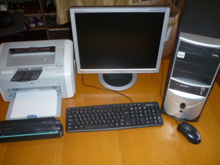 ну или вот так должно выглядеть рабочее место школьника. Источник фото: jazi.ru