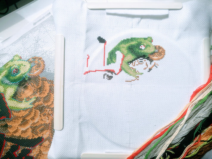 "Денежная гора". вышила монетку за день. мой обзор набора и процесс. 