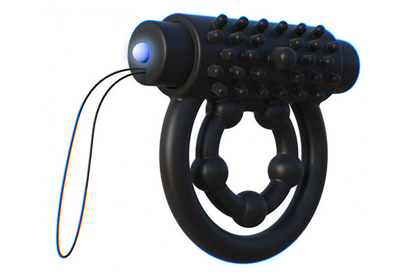 Эрекционное кольцо с подхватом мошонки и клиторальной щеточкой с вибрацией