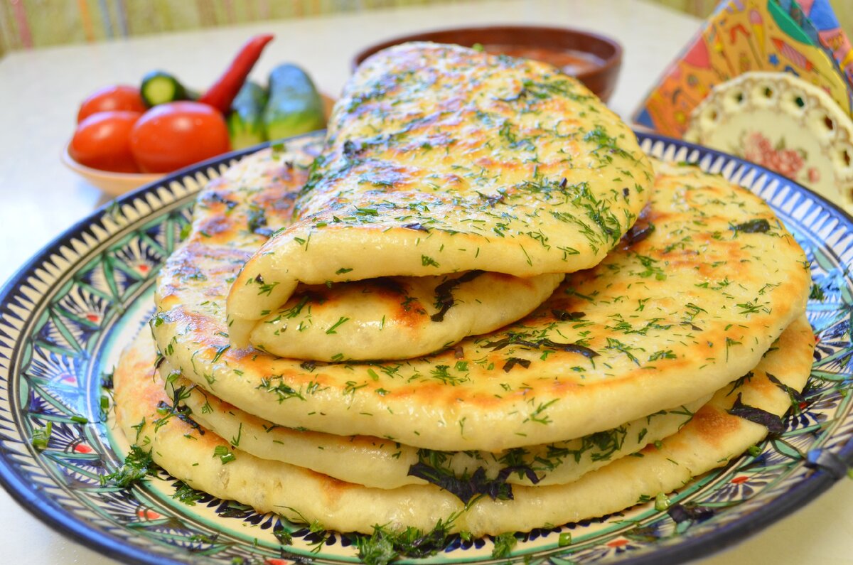 Рецепт вкусных лепешек на сковороде на воде с яйцами