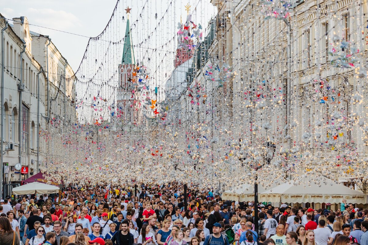 Никольская улица во время Чемпионата мира по футболу