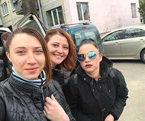 галя юля и ира