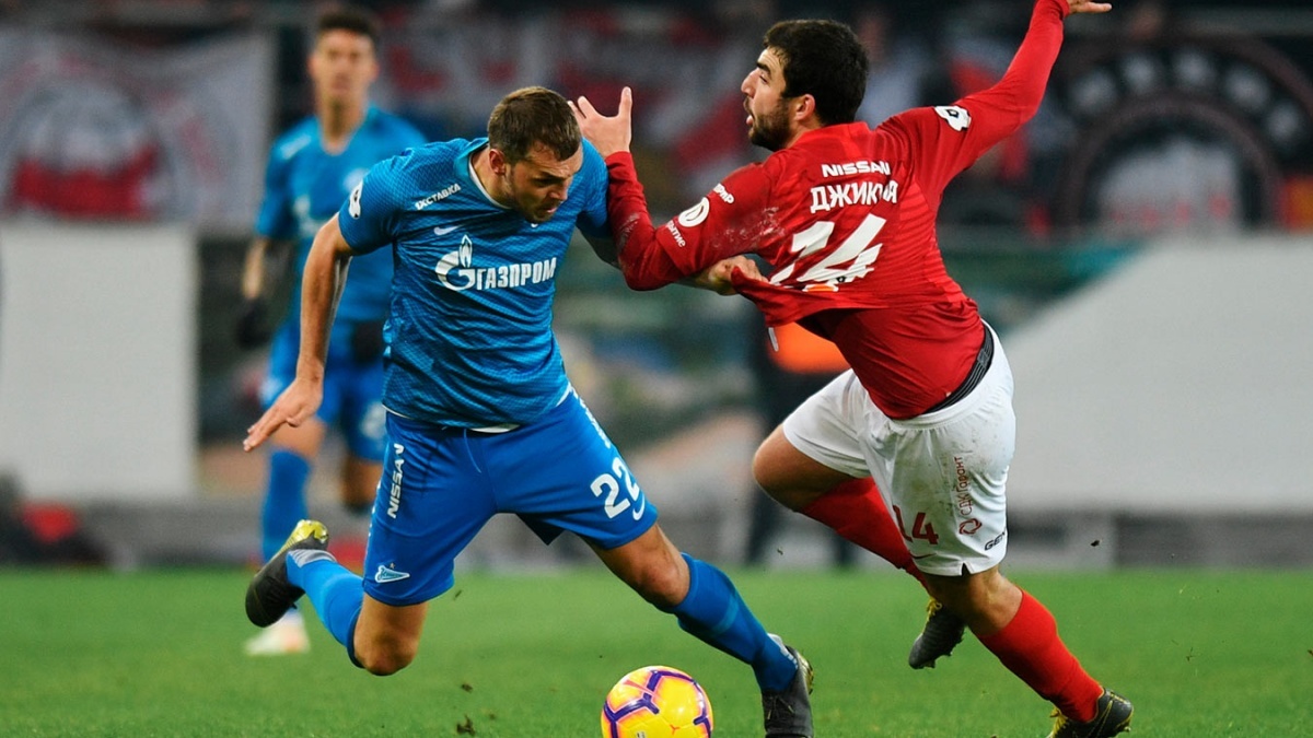 Дзюба против Джикии
Источник: https://img.championat.com/c/1200x675/news/big/w/h/zenit-spartak-prognoz_157505855166833568.jpg