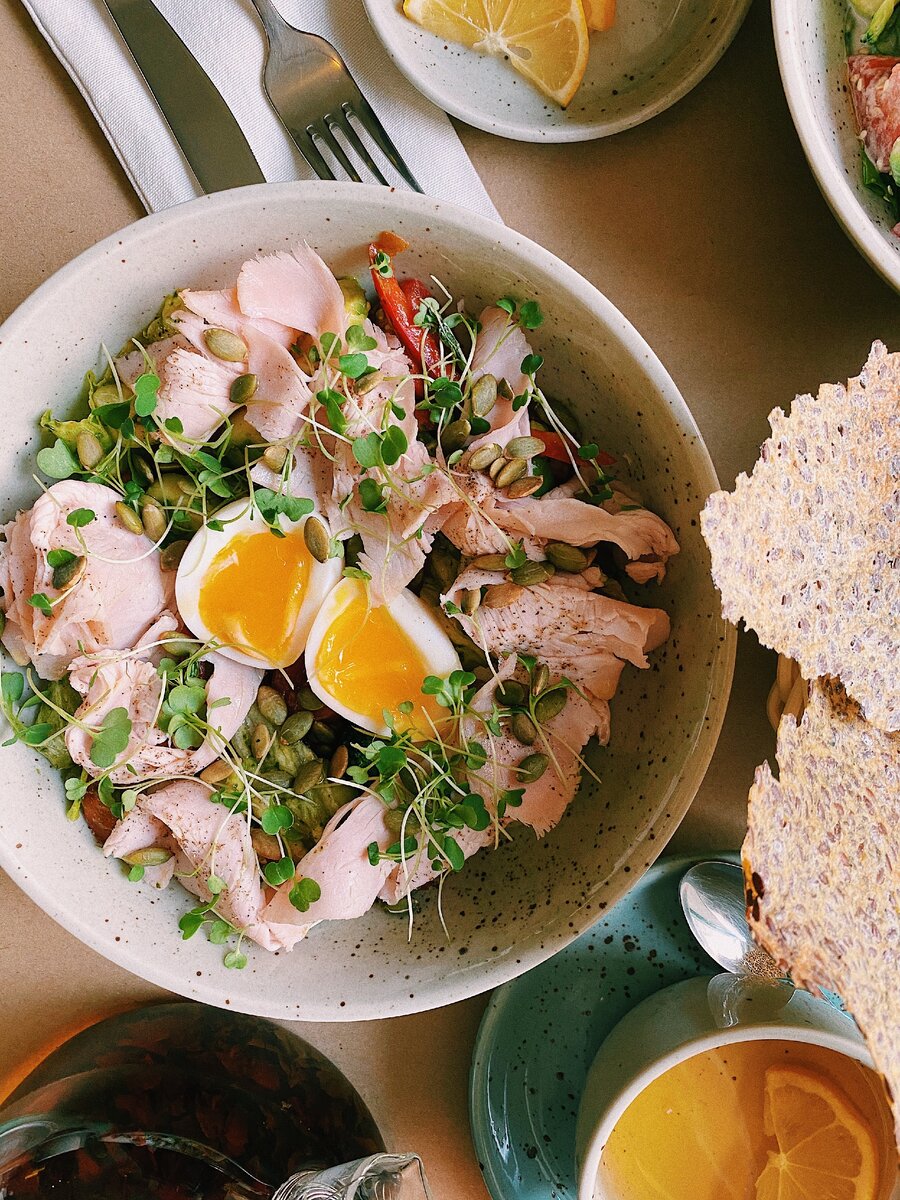 Овощной боул с филе индейки