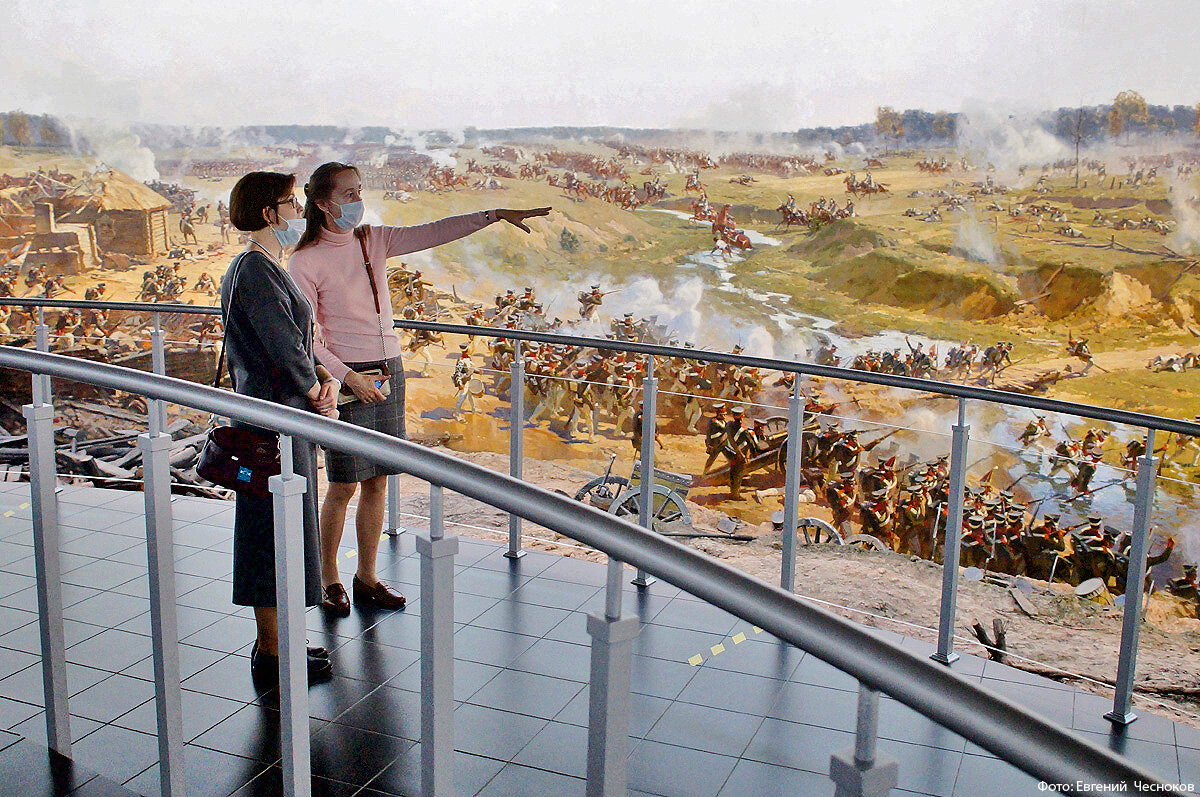 Сомнение арт. Динамические картины боя. Битва внутри. Музей-панорама сталинградская битва волгоград. Противостояние двух.