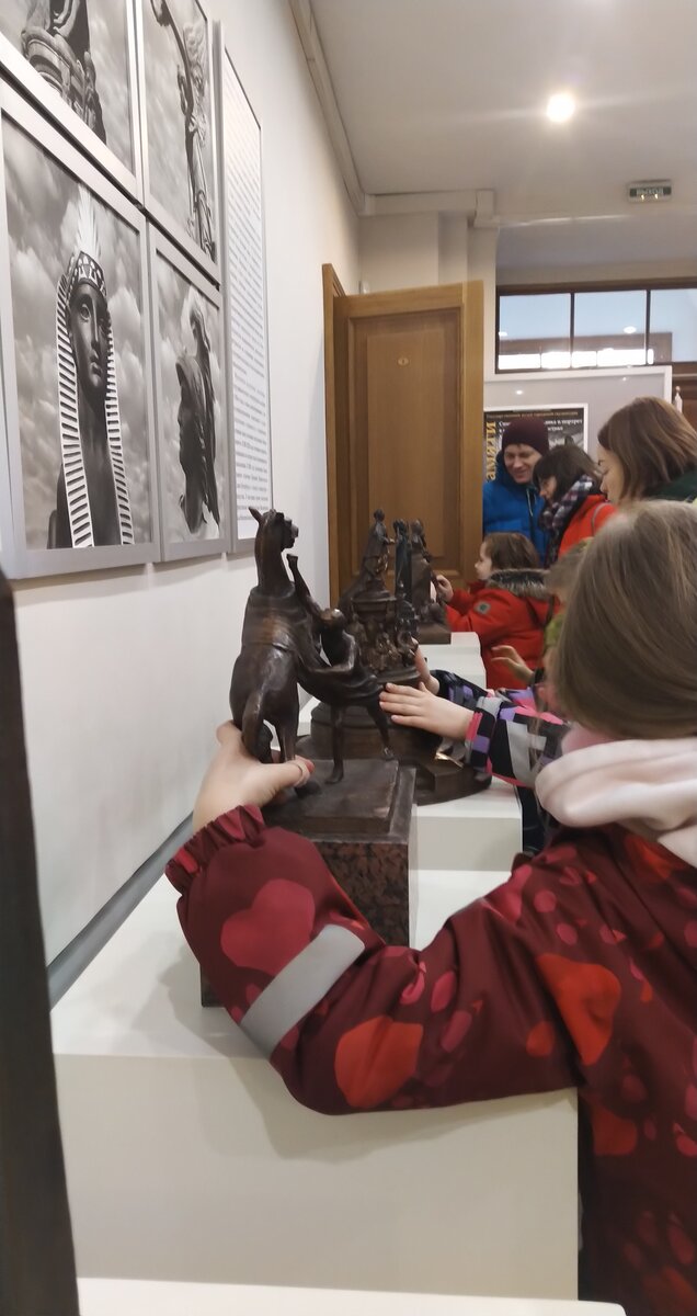Знакомимся с городом.