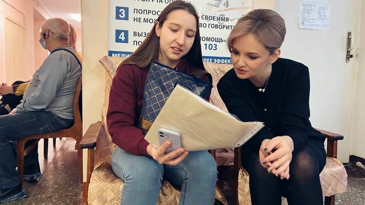     Эльвира Пинчук полтора часа провела, ожидая приема в шестой горбольнице Ижевска. Похоронное агентство прославилось провокационным рекламным баннером. Центральную площадь удмуртской столицы в ночь на 1 января возьмут под усиленную охрану. Udm-info подводит информационные итоги среды, 28 декабря.