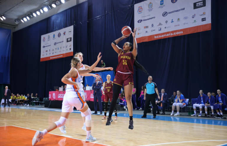    Оренбургская «Надежда» в рамках чемпионата России обыграла «Самару» со счетом 90:87 Кристина Просвиркина