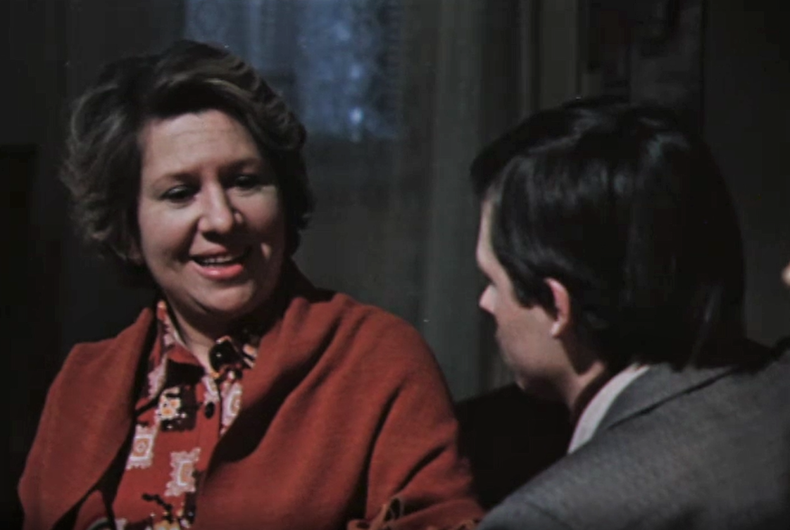 К кому залетел певчий кенар (1980). К кому залетел певчий кенар. Людмида гравис актриса. Рюттю кенар тезай актер. К кому залетел певчий.