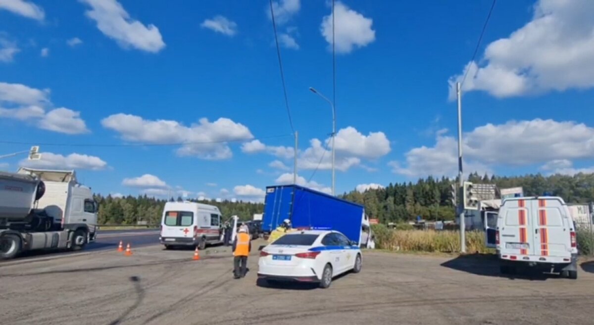    В четверг, 14 сентября, около 13:30 на 118 км Киевского шоссе в Малоярославецком районе произошло ДТП столкнулись Газель и Kia Rio . Елена Французова