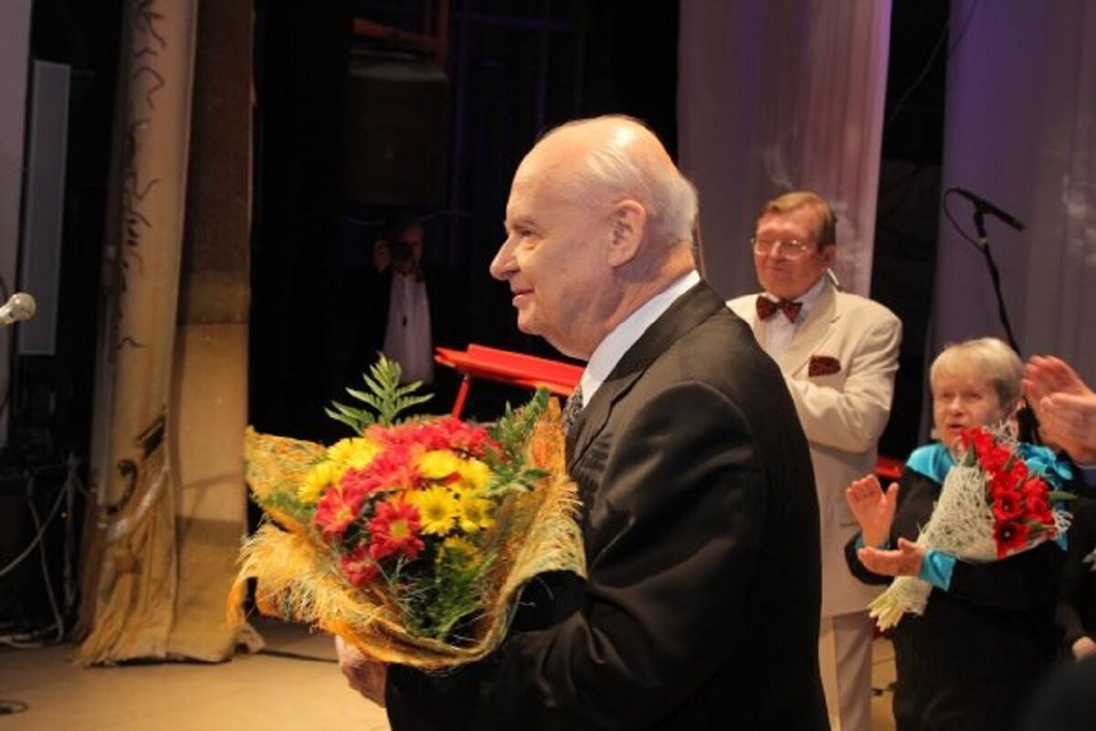 Прощание с добронравовым. Прощание с николаем добронравовым. Прощание с добронравовым. Прощание с николаем добронравовым. Фёдор черенков прощание.