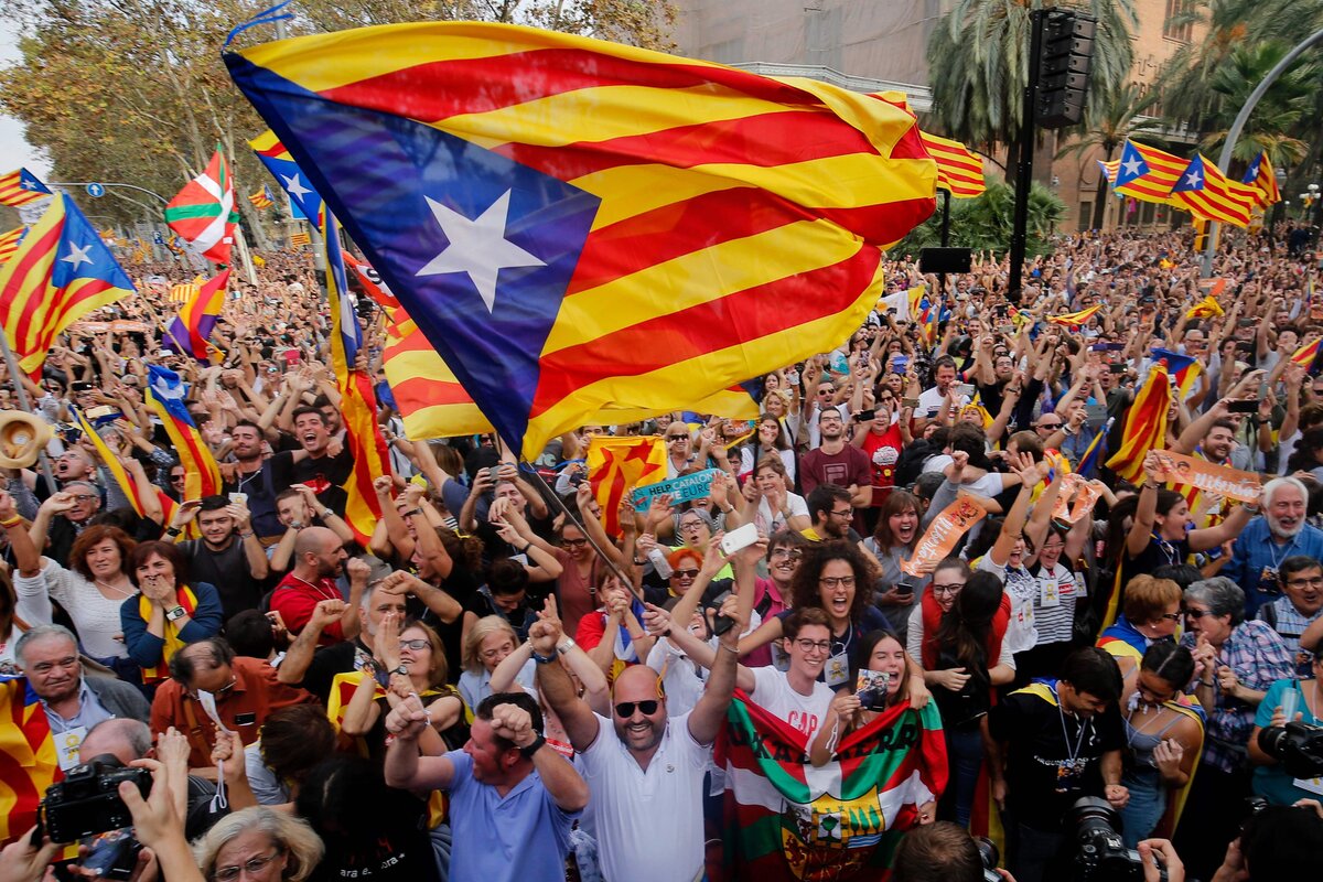    Сборная Каталонии является одной из старейших непризнанных сборных в мире. И пожалуй, самой сильной по составу, среди непризнанных сборных.-2