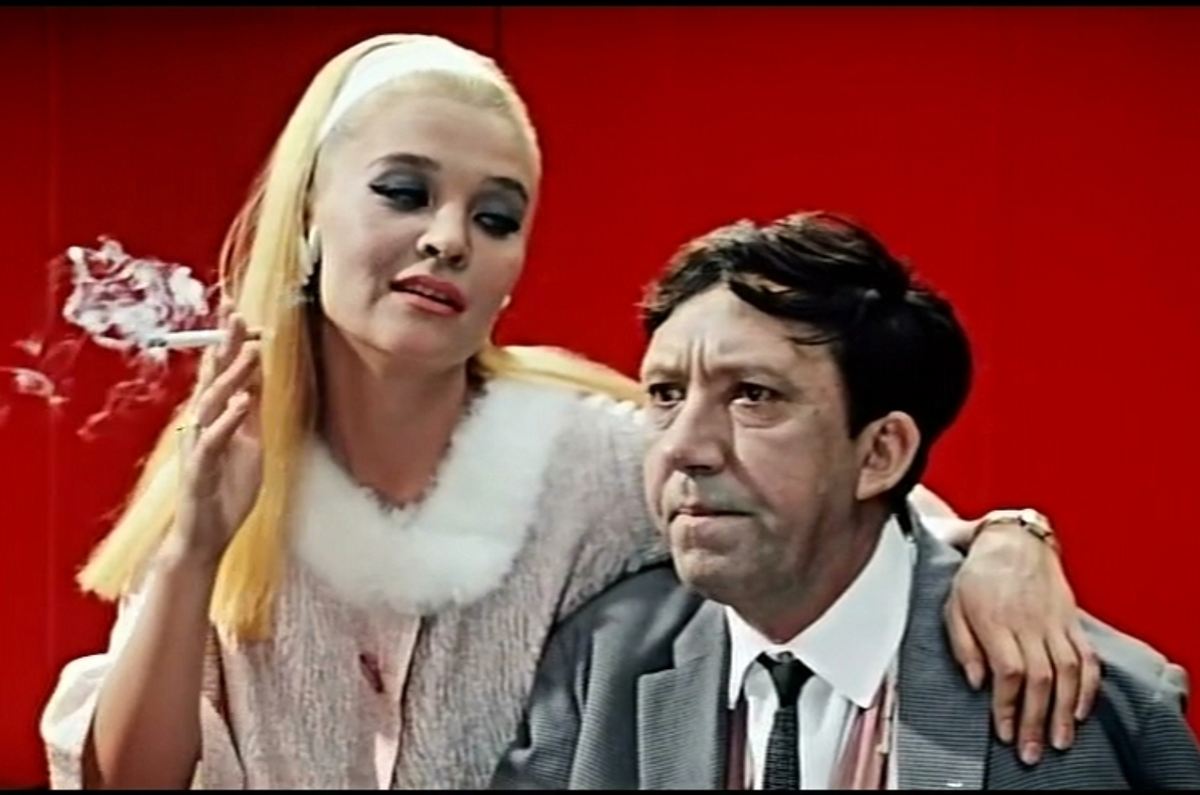 И в теме измены еще столько нюансов и криков "не виноватая я, он сам пришел". Фото с bigmir.net