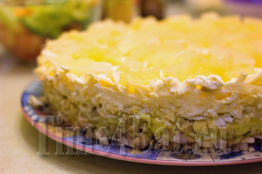 Слоеный салат «Бонапарт» с курицей, рецепт с фото — gkhyarovoe.ru