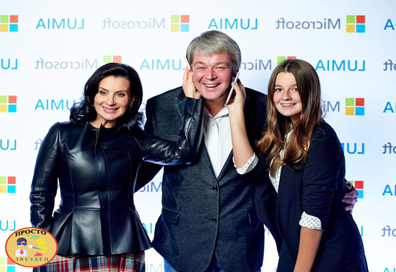 Стриженовы, счастливая семья, ведущие