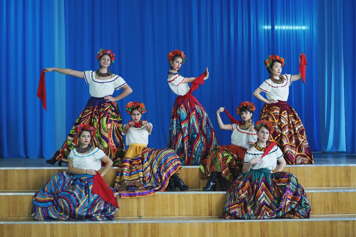 Коллекция костюмов "Моя Фрида".