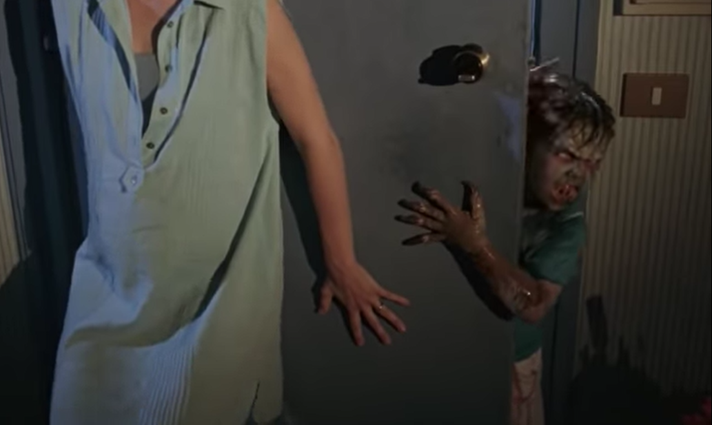 "А ну иди сюда, дрянь!"