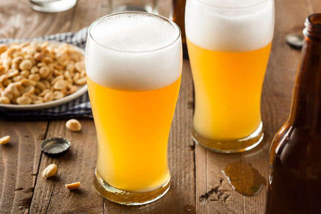 Пшеничное пиво: 2 рецепта варки пенного напитка, для новичков и опытных пивоваров