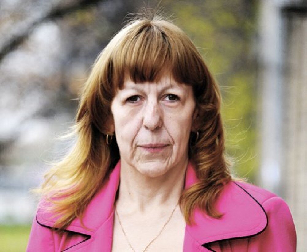 девочка лицом бабушки