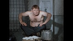 Меня последнее время интересует суета артистов,старых и не очень,почему они все так дружно полезли в политику и убеждают народ,что нужно их слушать и им верить!