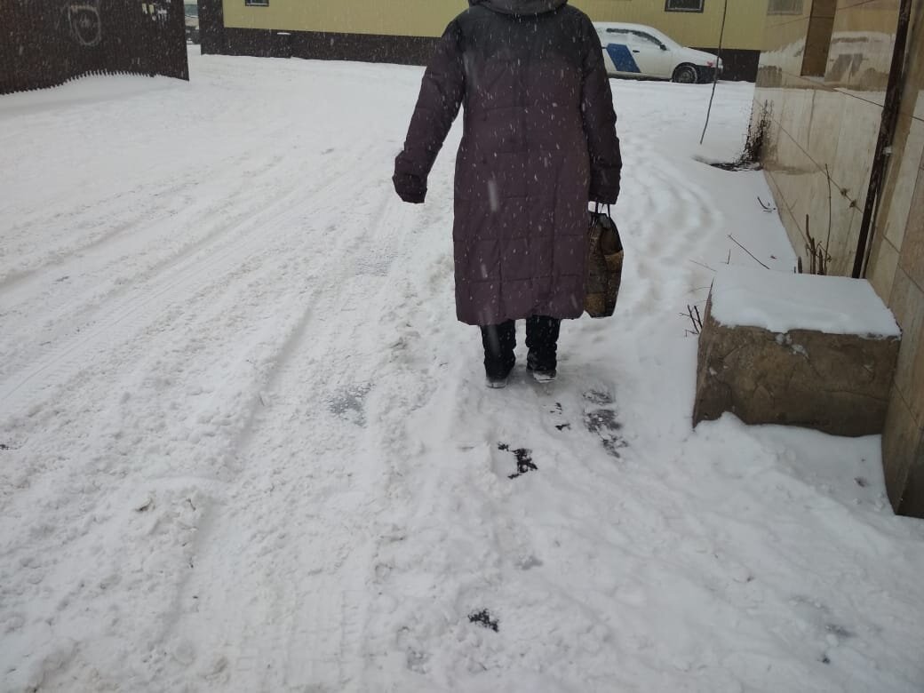Осторожно – «подснежники»: угроза поджидает биробиджанцев под снежным покровом улиц