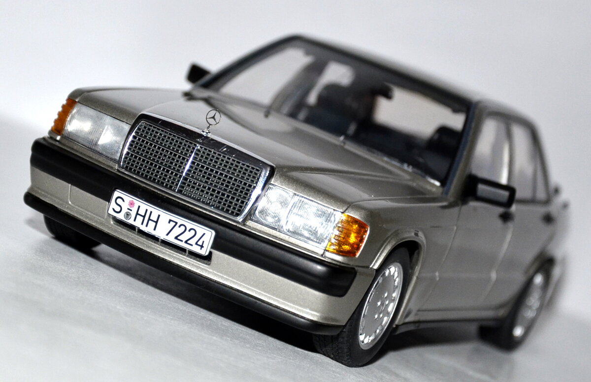 Модель: Mercedes 190E 2.3-16 1984 W201 #76121 smoke silver