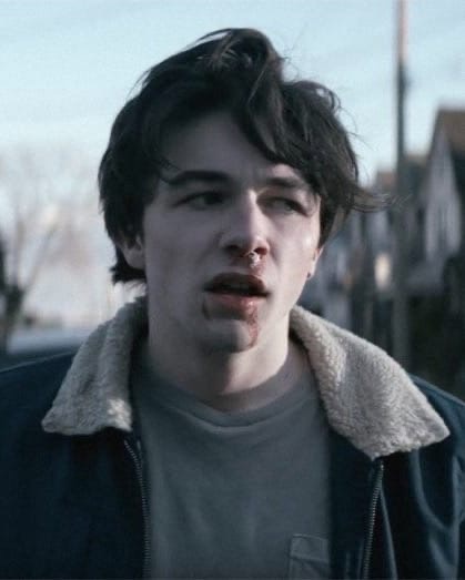 Главный персонаж сериала «Уэйн» , актёр Марк МакКенна