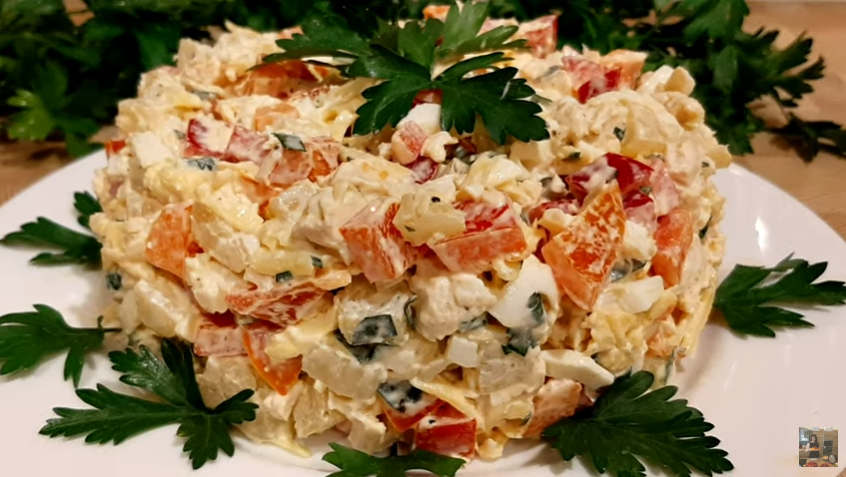 Салат с ананасом и курицей