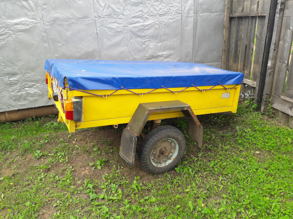 Прицеп к легковому автомобилю "Пчёлка". Адрес: https://a.d-cd.net/iUAAAgCoEOA-960.jpg