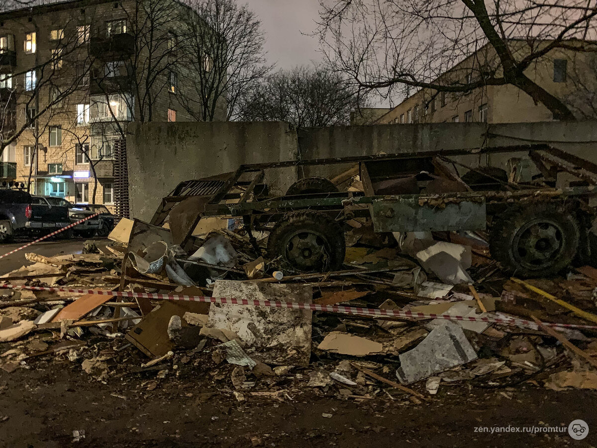 Нашёл ЛуАЗ-969М в старом московском гараже. Уникальный внедорожник с жестким верхом ???