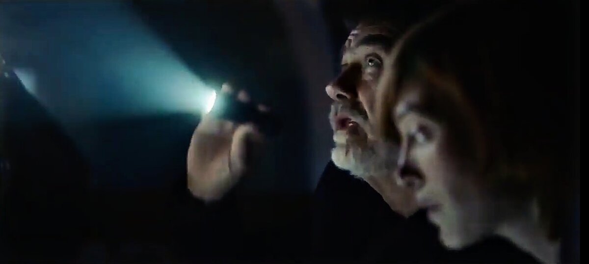 Кадр из трейлера сериала "Багровые реки", источник YouTube