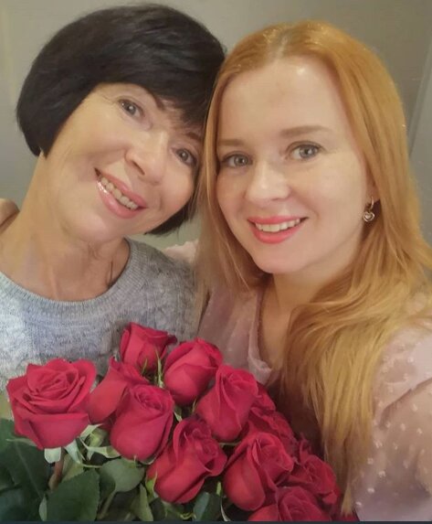Екатерина со своей мамой