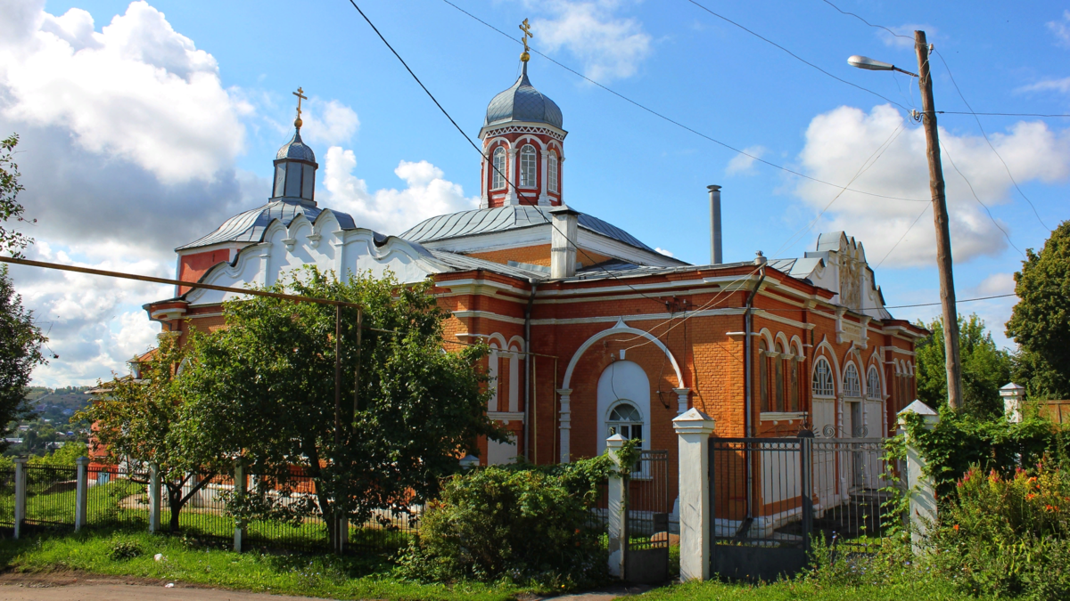 Городская церковь. Христорождественский храм Болхов. Афанасьевская Церковь Болхов. Церкви Болхова Орловской области. Болхов город церквей.